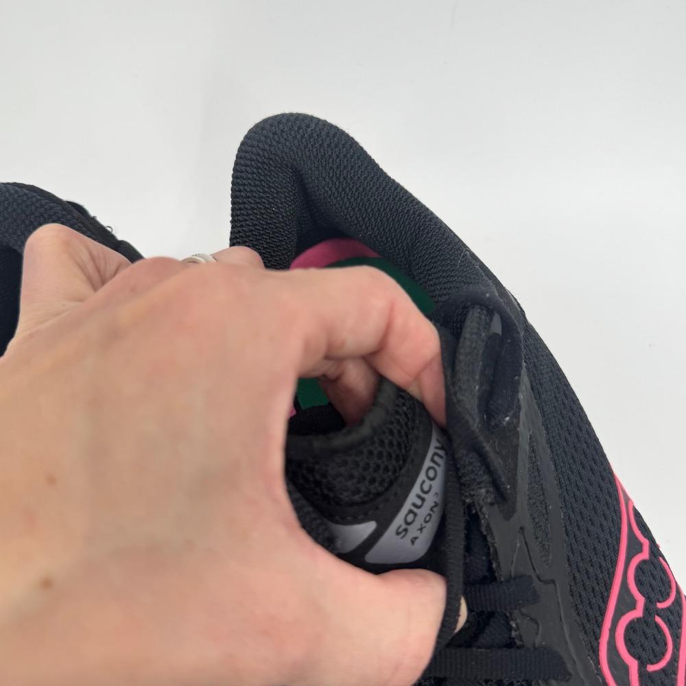 Saucony Axon 3 Women's Running Shoes Black Pink Size‎ 9 Lightweight - Picture 3 of 10